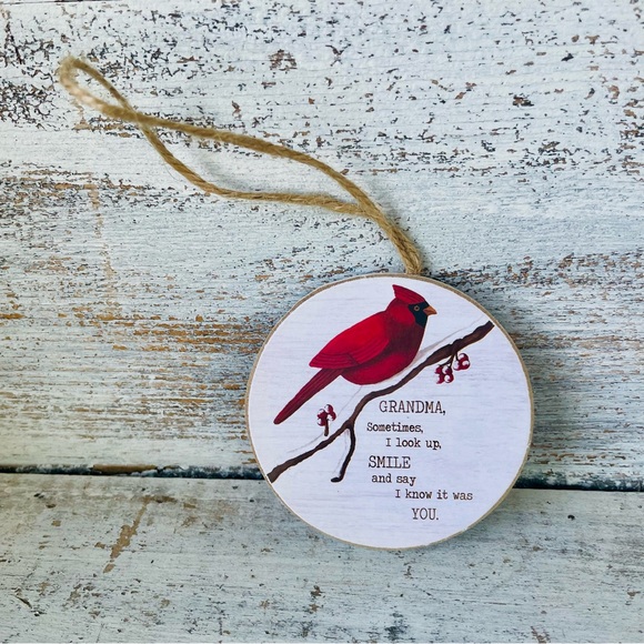 *Grandma Round Cardinal Ornament - Picture 9 of 12